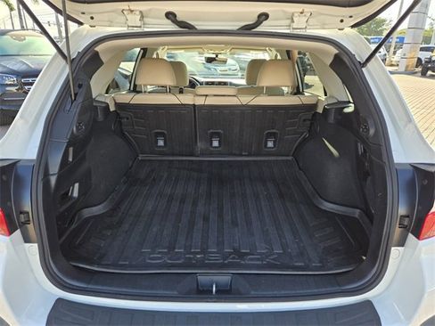Used 2019 Subaru Outback 3.6R Limited image 18