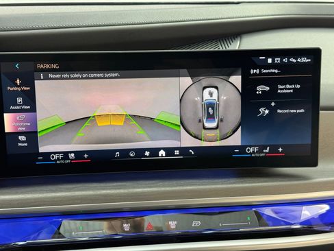 Used 2023 BMW i7 xDrive60 w/ Executive Package 2 image 35