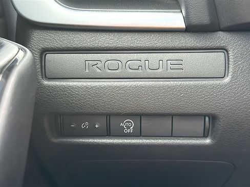 Used 2024 Nissan Rogue S image 35