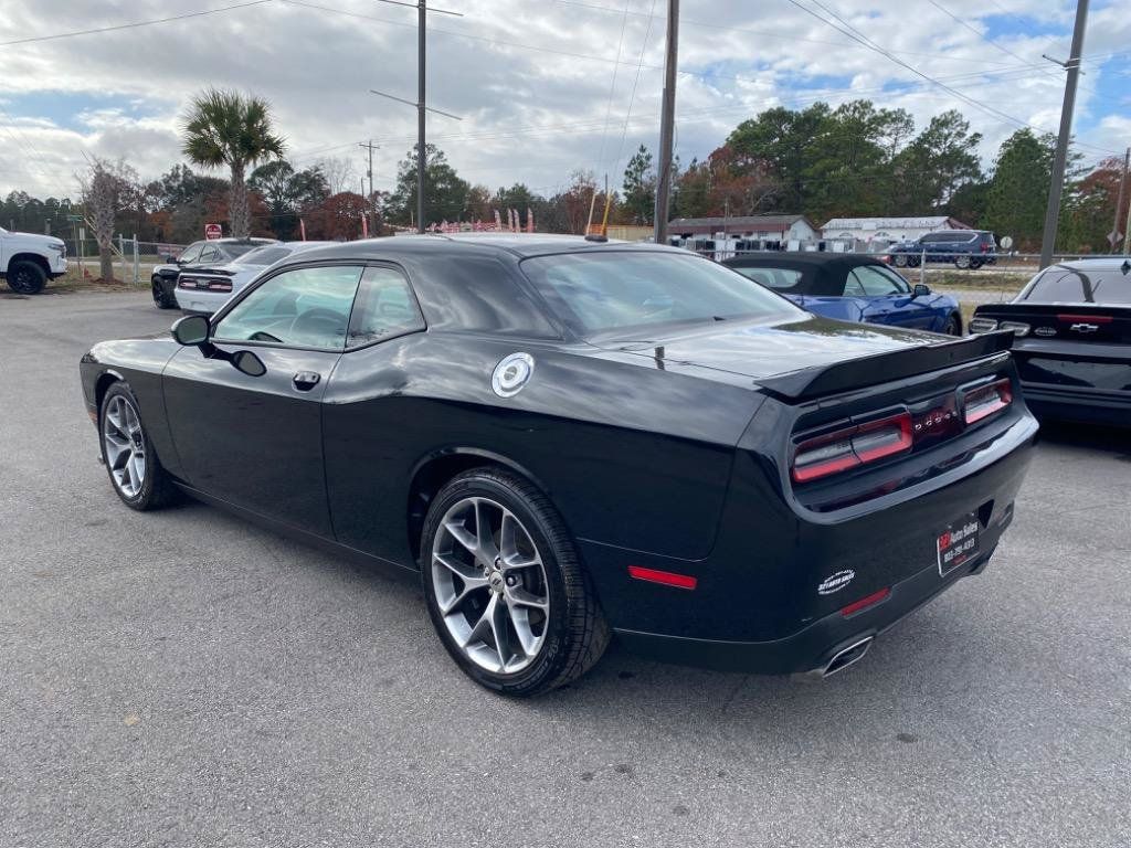 Used 2022 Dodge Challenger GT RWD image 3
