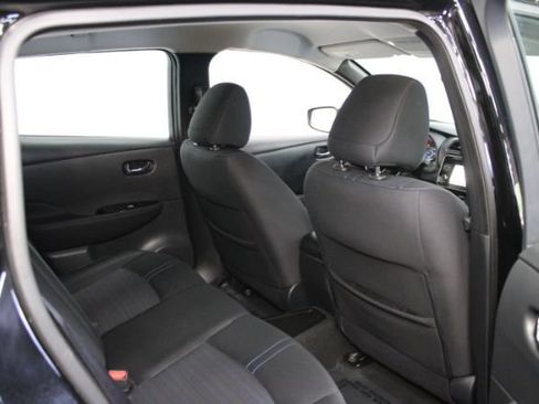 Used 2019 Nissan Leaf SV w/ SV Technology Package FWD image 27