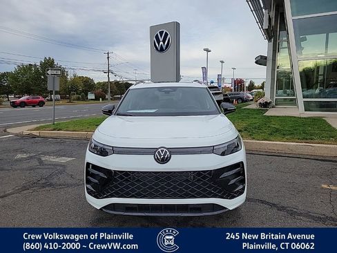 New 2026 Volkswagen Tiguan SE R-Line image 2