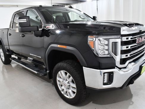 Used 2021 GMC Sierra 2500 SLE w/ SLE Value Package; image 5