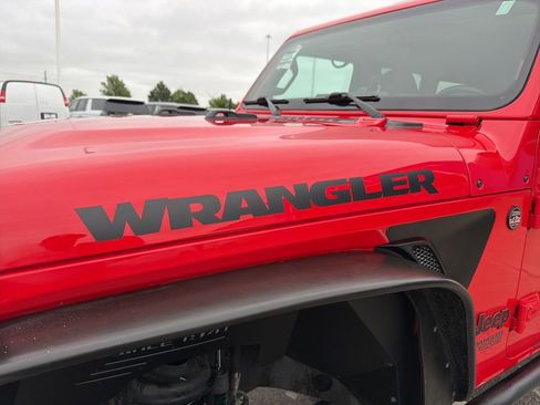 Used 2019 Jeep Wrangler Unlimited Sport S AWD/4WD image 10