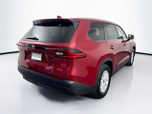 Certified 2025 Toyota Grand Highlander XLE image 2