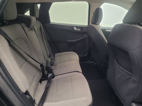 Used 2020 Ford Escape SE image 19