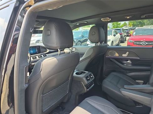 Certified 2023 Mercedes-Benz GLS 580 4MATIC image 17