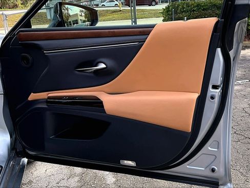 Used 2023 Lexus ES 350 w/ Premium Package image 26