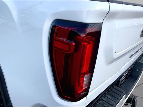 Used 2022 GMC Sierra 2500 AT4 w/ AT4 Premium Plus Package AWD/4WD image 29