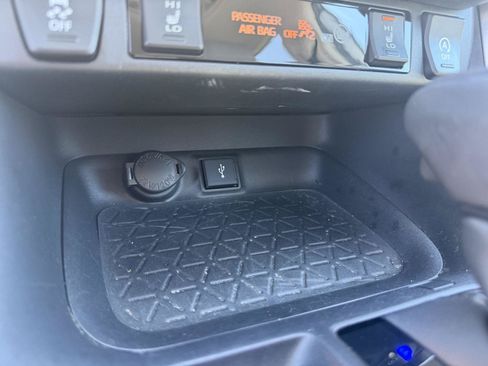 Used 2022 Toyota RAV4 XLE Premium FWD image 25
