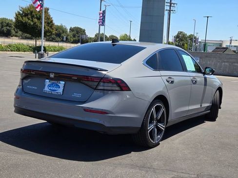 Used 2024 Honda Accord Sport image 4