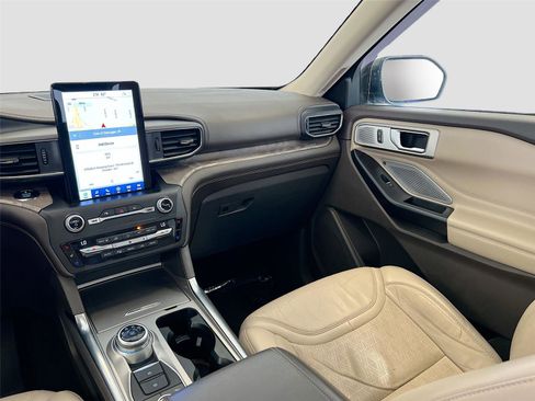 Used 2020 Ford Explorer Platinum w/ Premium Technology Package AWD/4WD image 25