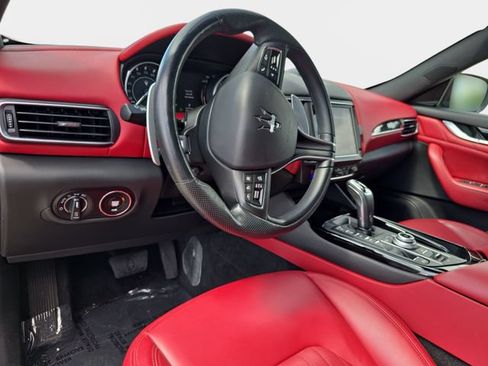 Used 2021 Maserati Levante AWD/4WD image 18
