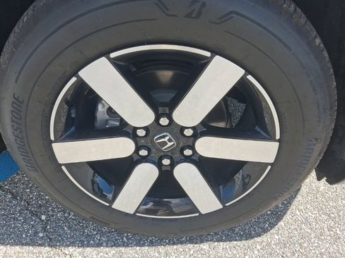 Used 2025 Honda Prologue Touring image 16