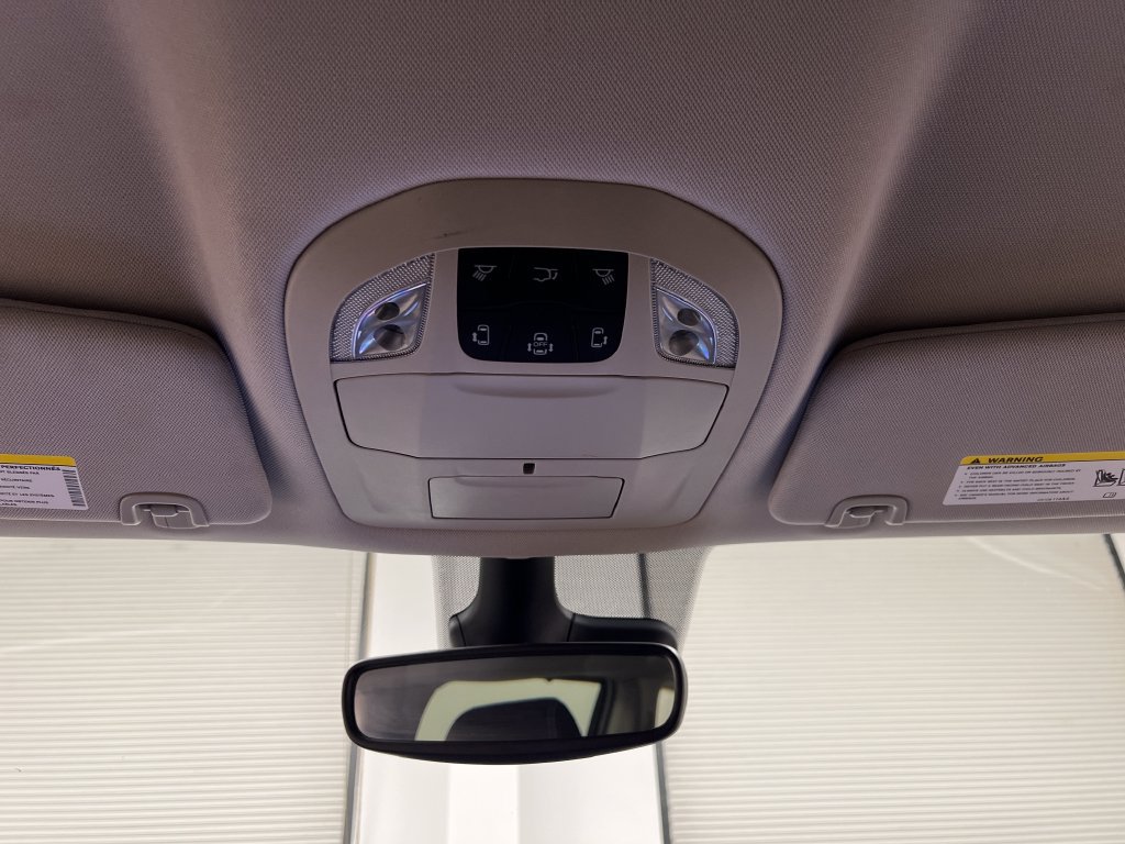 Used 2024 Chrysler Pacifica Touring-L FWD image 73