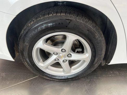 Used 2018 Chevrolet Malibu LS FWD image 9