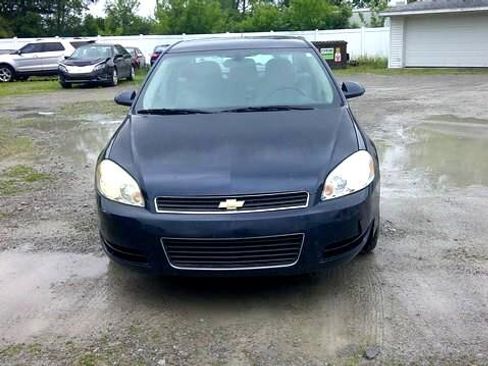 Used 2011 Chevrolet Impala LT image 2