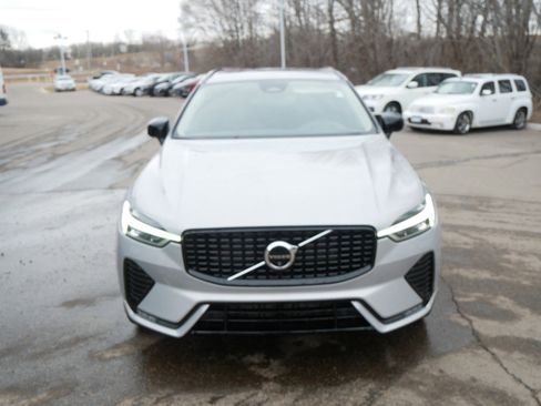 Certified 2025 Volvo XC60 B5 Plus w/ Climate Package image 8