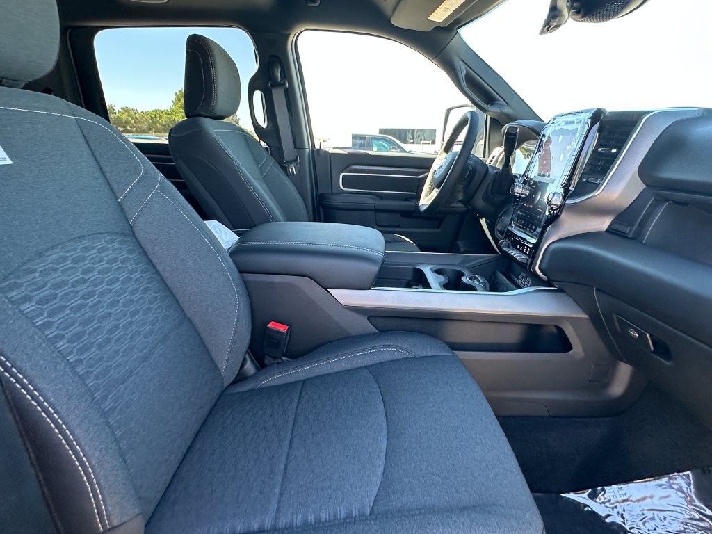 New 2026 RAM 2500 Big Horn AWD/4WD image 15