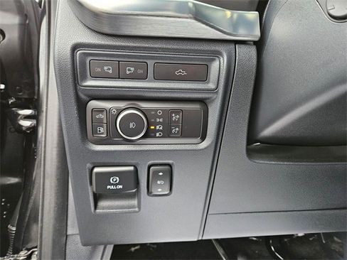 Used 2022 Ford F150 Lariat w/ Equipment Group 502A High image 21