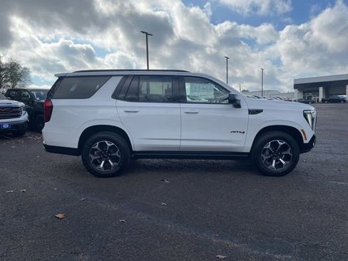 New 2026 GMC Yukon AT4 w/ AT4 Premium Plus Package image 6