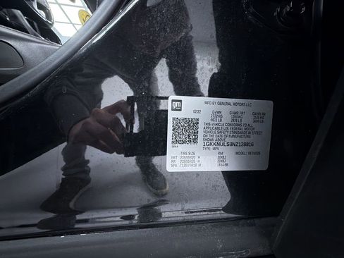 Used 2022 GMC Acadia SLT w/ Elevation Edition image 15