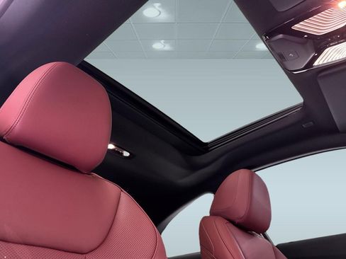 Used 2026 BMW 230i Coupe w/ Convenience Package RWD image 14