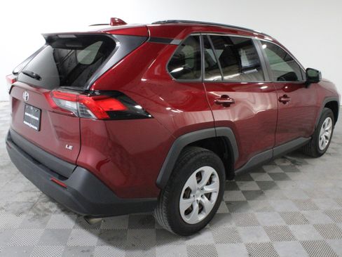 Used 2021 Toyota RAV4 LE FWD image 27