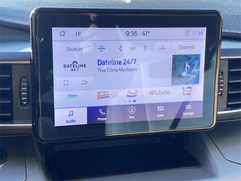 Certified 2022 Ford Explorer XLT w/ Equipment Group 202A image 25