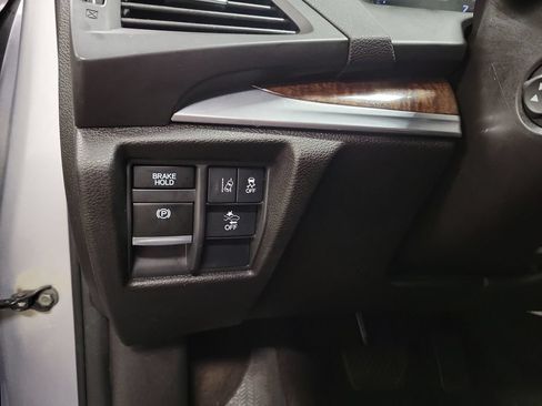 Used 2017 Acura MDX SH-AWD image 18