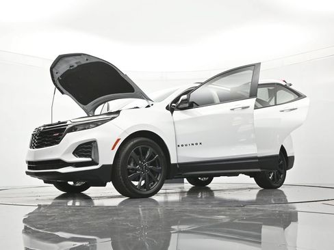 Used 2022 Chevrolet Equinox RS w/ Infotainment Package FWD image 49