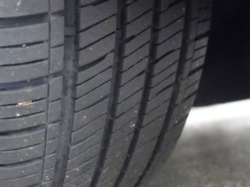 Used 2024 Chrysler Pacifica Touring-L image 28