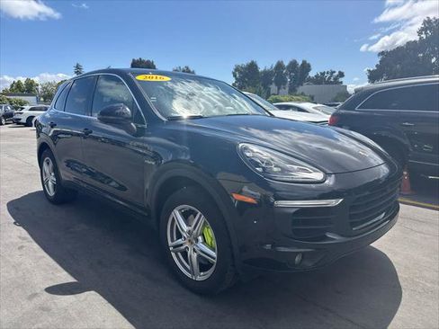 Used 2016 Porsche Cayenne S AWD/4WD image 2