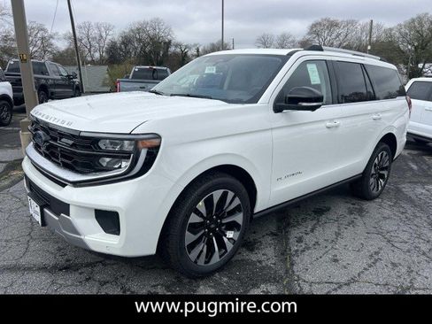New 2026 Ford Expedition Platinum w/ Driver's Package AWD/4WD image 3