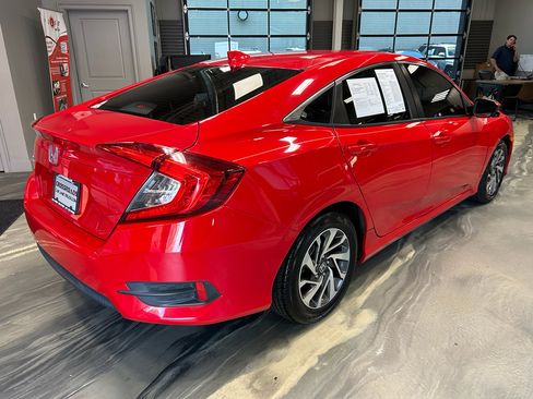 Used 2018 Honda Civic EX image 22