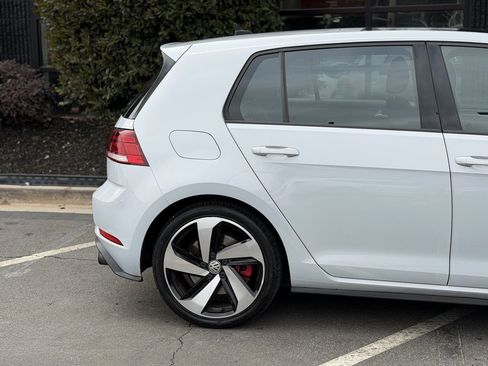 Used 2018 Volkswagen GTI SE w/ SE Leather Package image 22