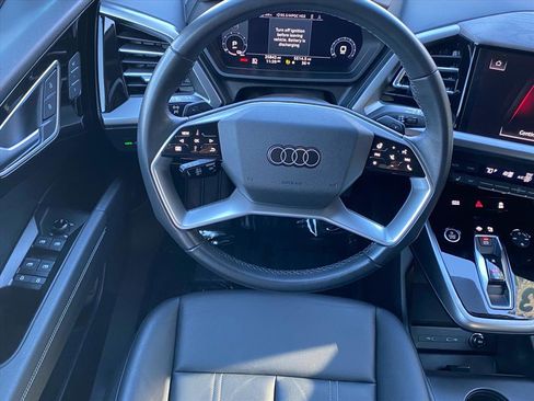 Used 2023 Audi Q4 e-tron Premium Plus w/ Premium Plus image 6