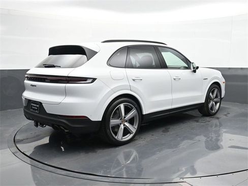 New 2025 Porsche Cayenne E-Hybrid image 20