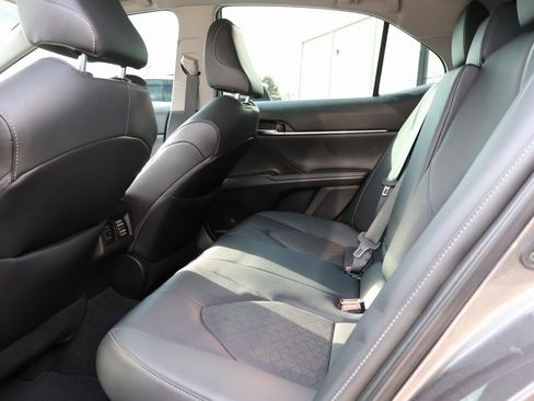 Used 2022 Toyota Camry XSE w/ Cold Weather Package image 17