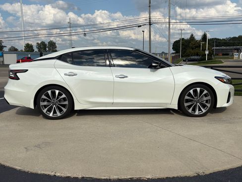 Used 2023 Nissan Maxima Platinum w/ Sport Mat Group FWD image 8