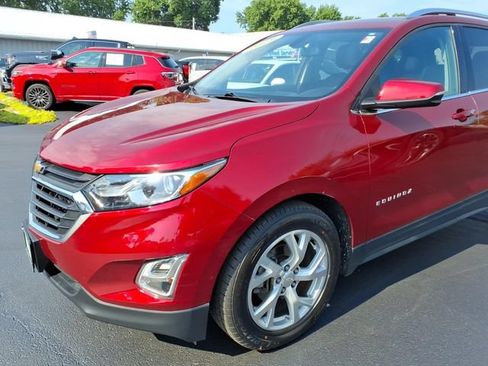 Used 2019 Chevrolet Equinox LT w/ Sun & Navigation Package FWD image 5