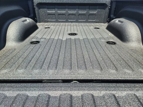 New 2026 RAM 2500 Tradesman w/ Chrome Appearance Group AWD/4WD image 23