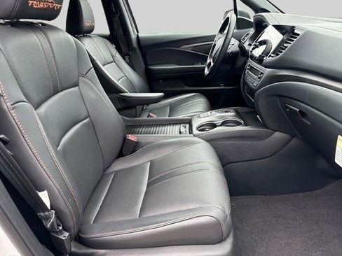 Certified 2023 Honda Passport TrailSport image 18