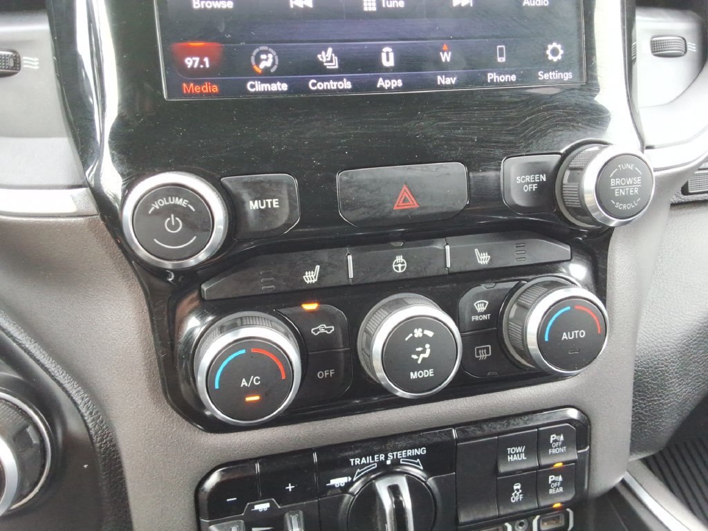 Used 2021 RAM 1500 Big Horn AWD/4WD image 32