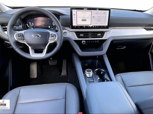 New 2026 Ford Explorer Active w/ Active Comfort Package RWD image 5
