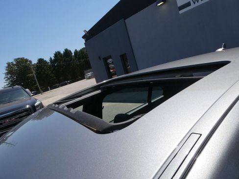 Used 2015 Mercedes-Benz E 350 4MATIC Sedan image 10