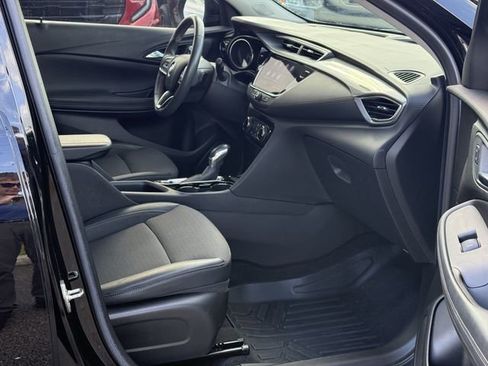 Used 2022 Buick Encore GX Preferred w/ Cold Weather Comfort Package FWD image 16