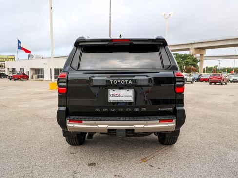Used 2025 Toyota 4Runner Limited AWD/4WD image 8