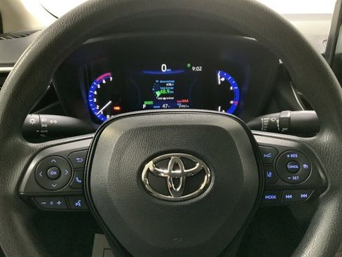 Used 2022 Toyota Corolla LE image 22