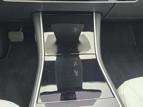 Used 2020 Tesla Model 3 Standard Range Plus image 29